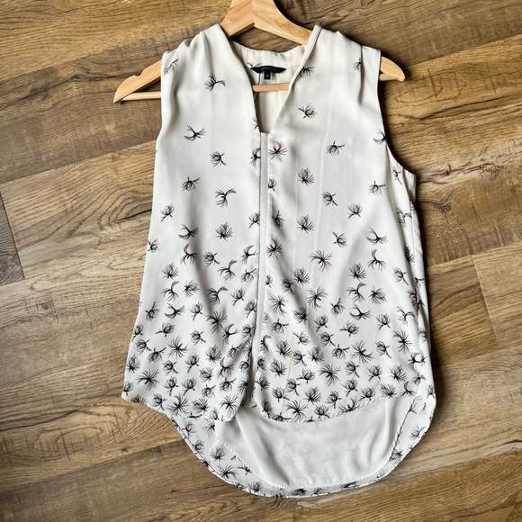 Flowy dandelion work top - Picture 1 of 1